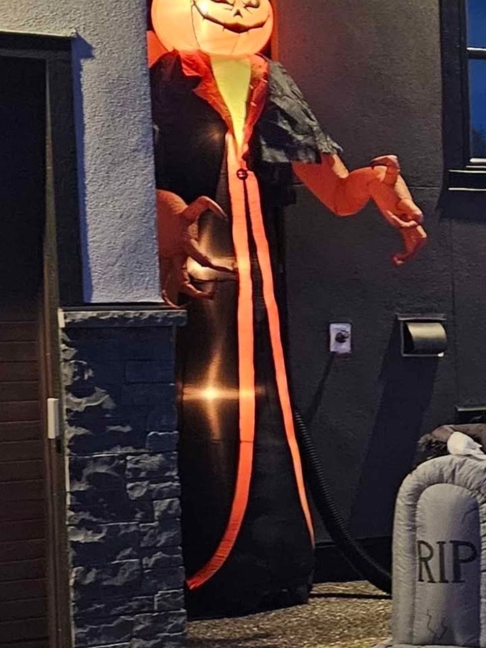 7 FT Pumpkin Head Reaper Inflatable